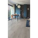 Quick Step panel winylowy ze zintegrowanym podkładem Alpha Bloom dąb bawełniany przytulny szary AVMPU40202
